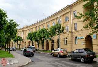 Ленинградская улица, 1