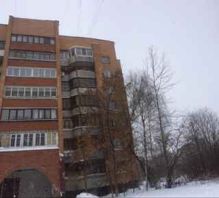 Юбилейная улица, 1