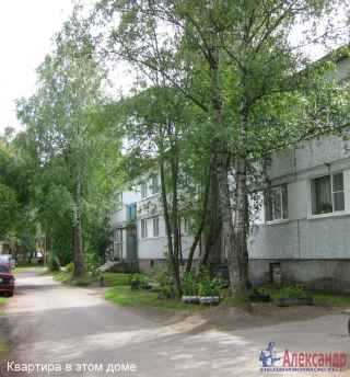 Центральная улица, 12