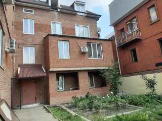 улица Горького, 176