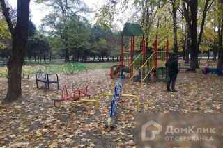 Красная улица, 11