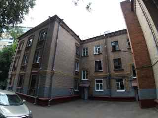 Изумрудная улица, 38