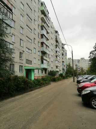 Набережная улица, 18