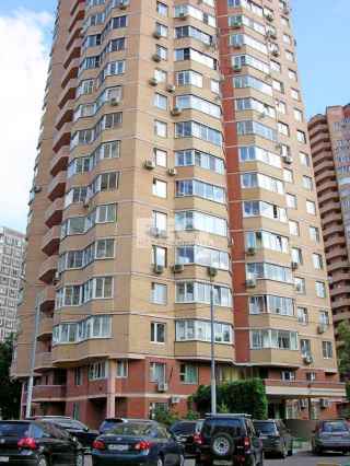 Новогиреевская улица, 30