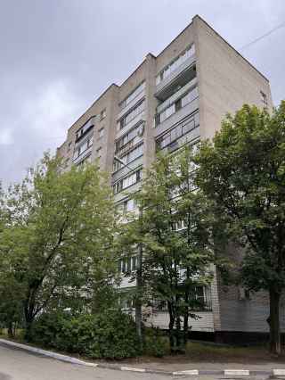 улица Генерала Дементьева, 1