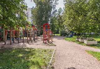Заневский проспект, 28-30-32Д